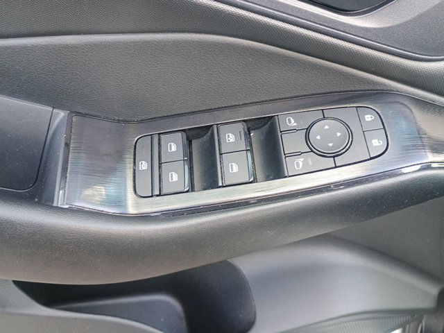 Used 2024 Nissan Rogue S AWD/4WD image 23