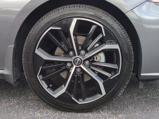 Used 2024 Nissan Altima 2.5 SR w/ SR Premium Package FWD image 12