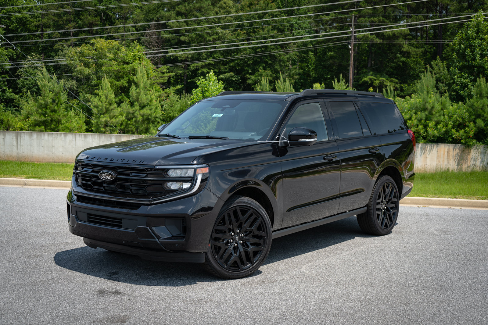 New 2026 Ford Expedition Platinum w/ Stealth Performance Package AWD/4WD image 4
