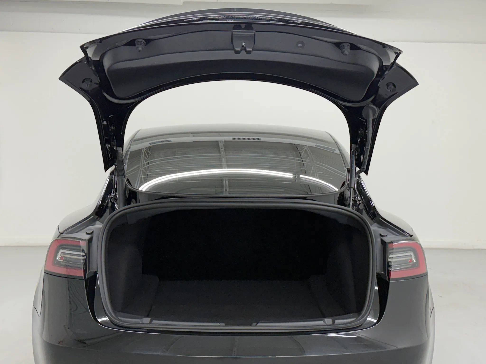 Used 2023 Tesla Model 3 Long Range AWD/4WD image 37