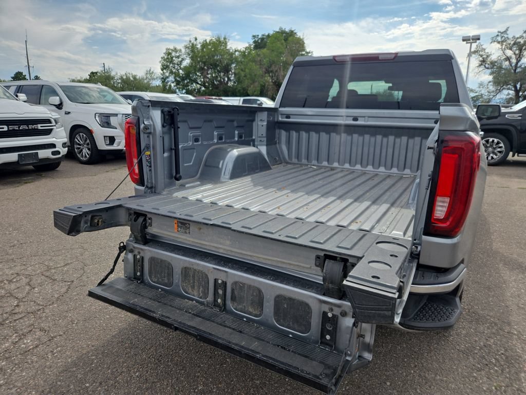 Used 2025 GMC Sierra 1500 SLT AWD/4WD image 18