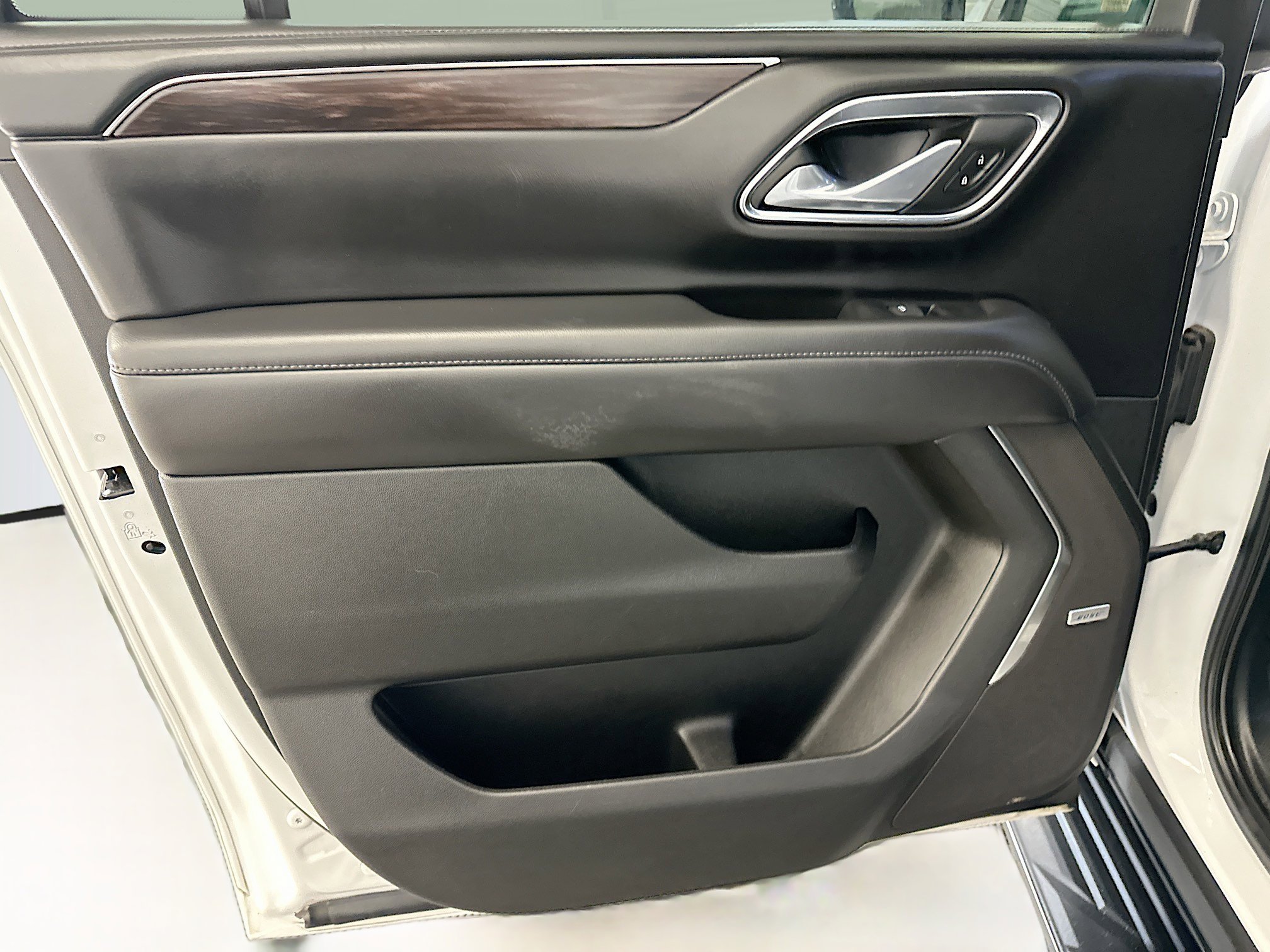 Used 2024 Chevrolet Suburban LT image 27