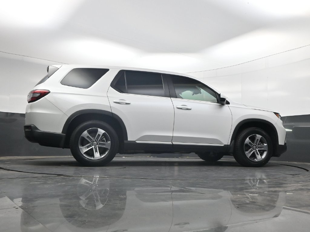 Certified 2025 Honda Pilot EX-L image 39