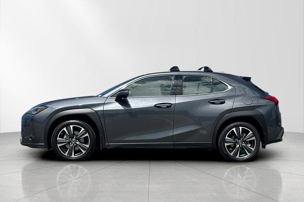 Used 2022 Lexus UX 200 FWD image 3