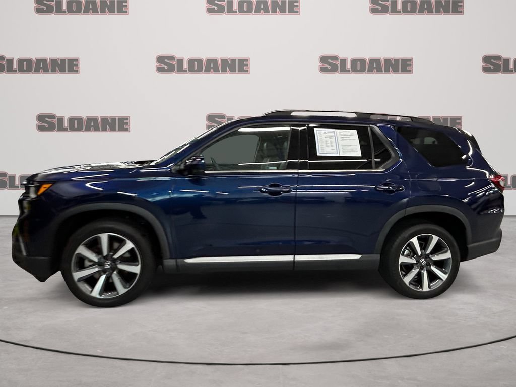 Certified 2023 Honda Pilot Touring image 2