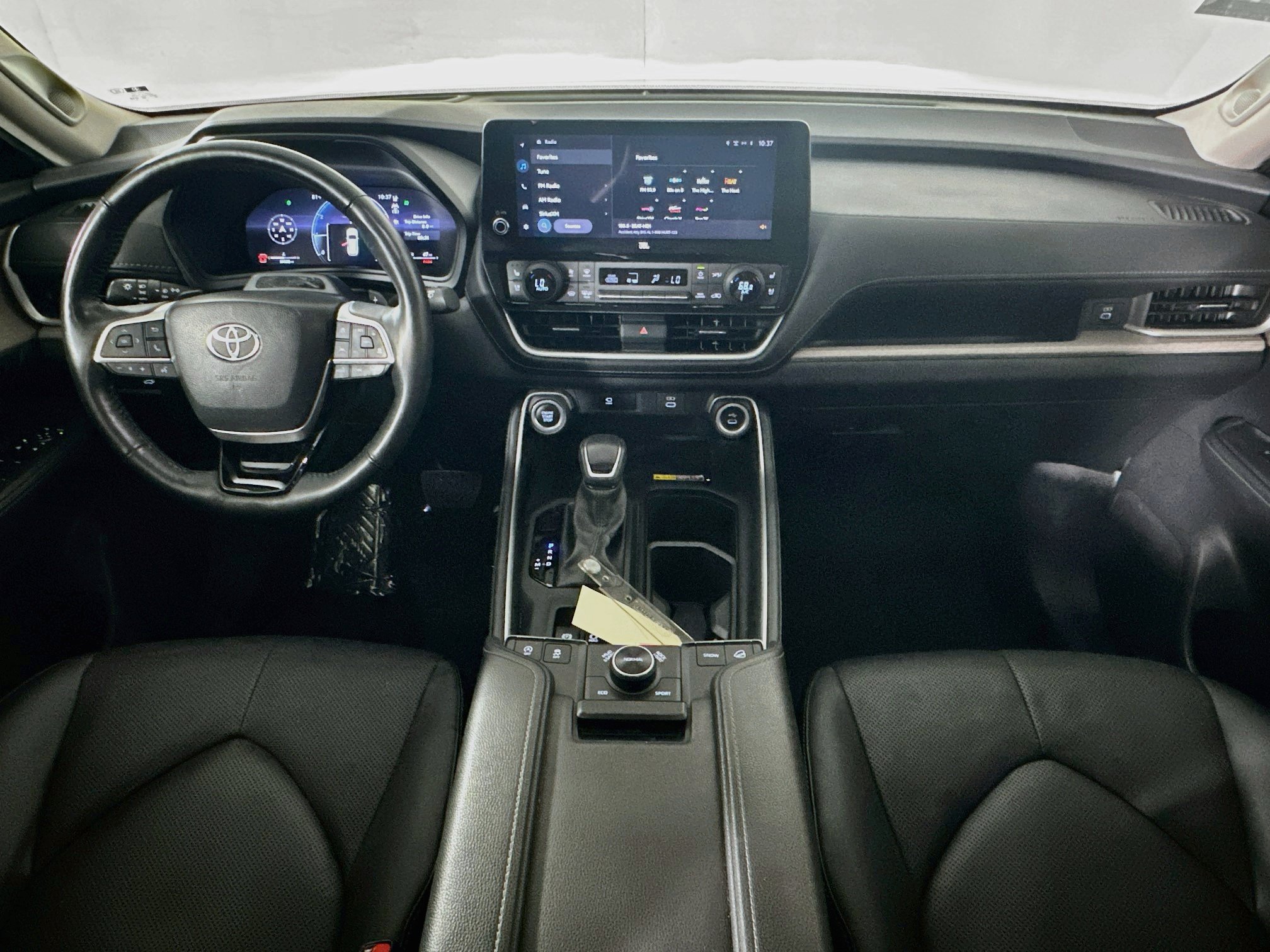 Used 2024 Toyota Grand Highlander AWD image 27