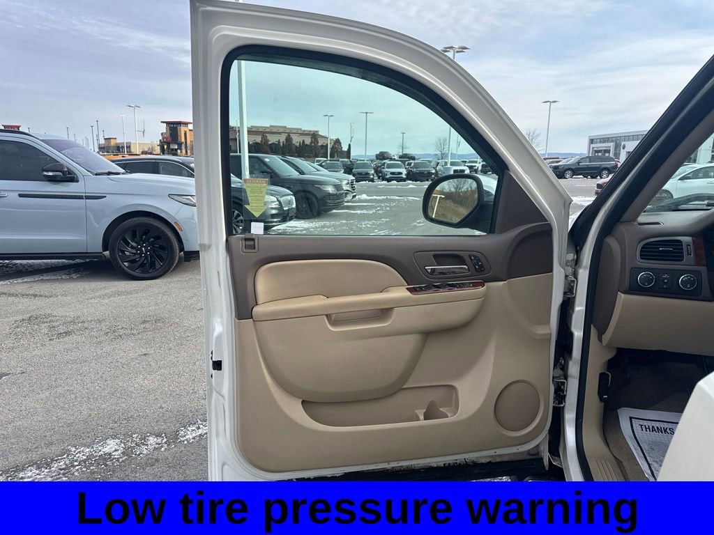 Used 2010 Chevrolet Silverado 1500 LTZ w/ White Diamond Tricoat Edition image 26