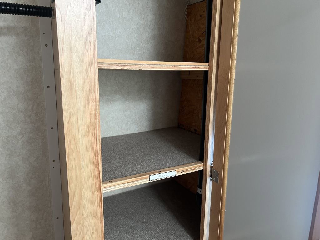 Used 2017 Ford E-450 and Econoline 450 Super Duty w/ Motorhome Prep Package image 12