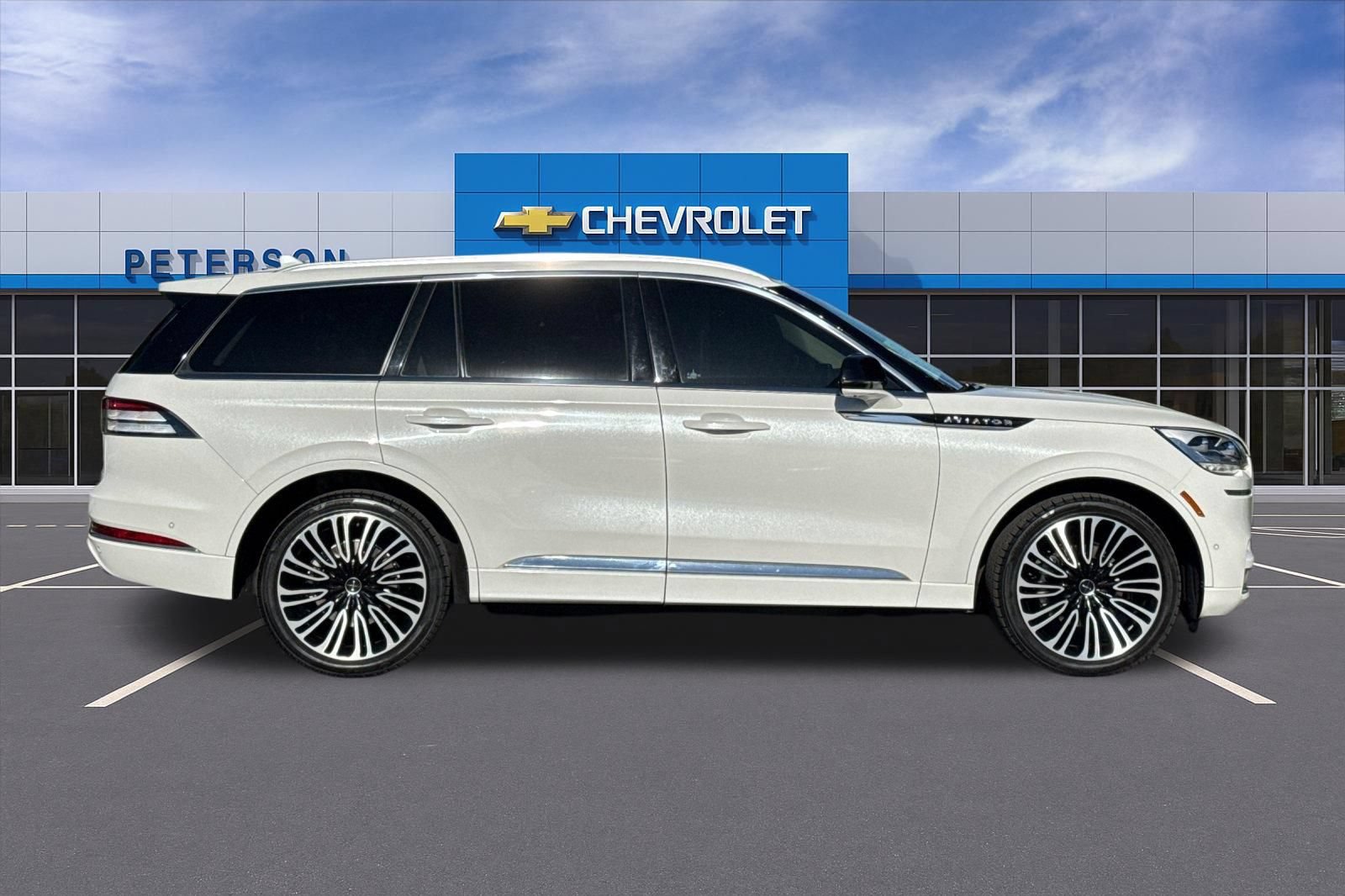 Used 2023 Lincoln Aviator Black Label w/ Dynamic Handling Package AWD/4WD image 3
