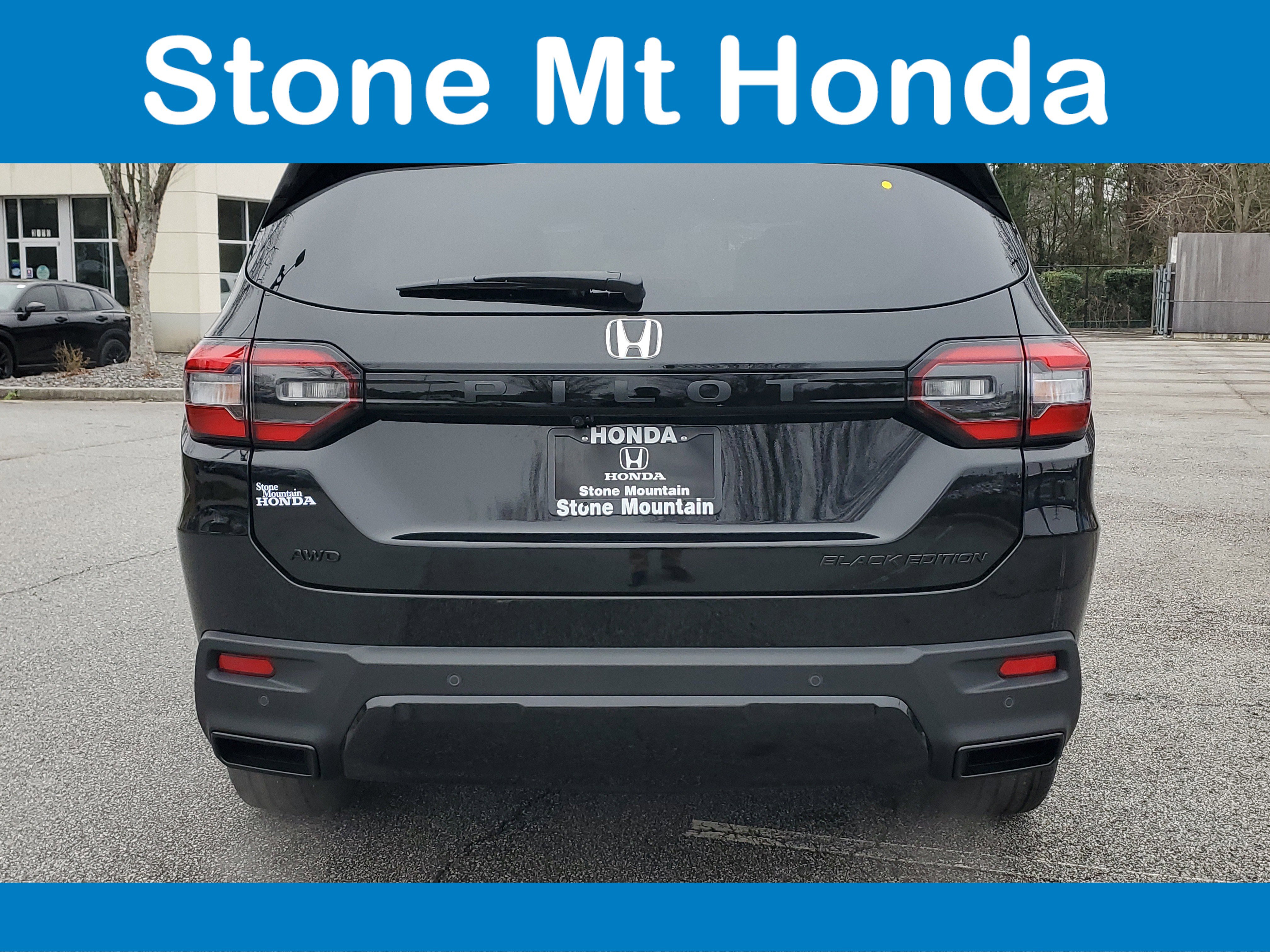 New 2026 Honda Pilot Black Edition image 5