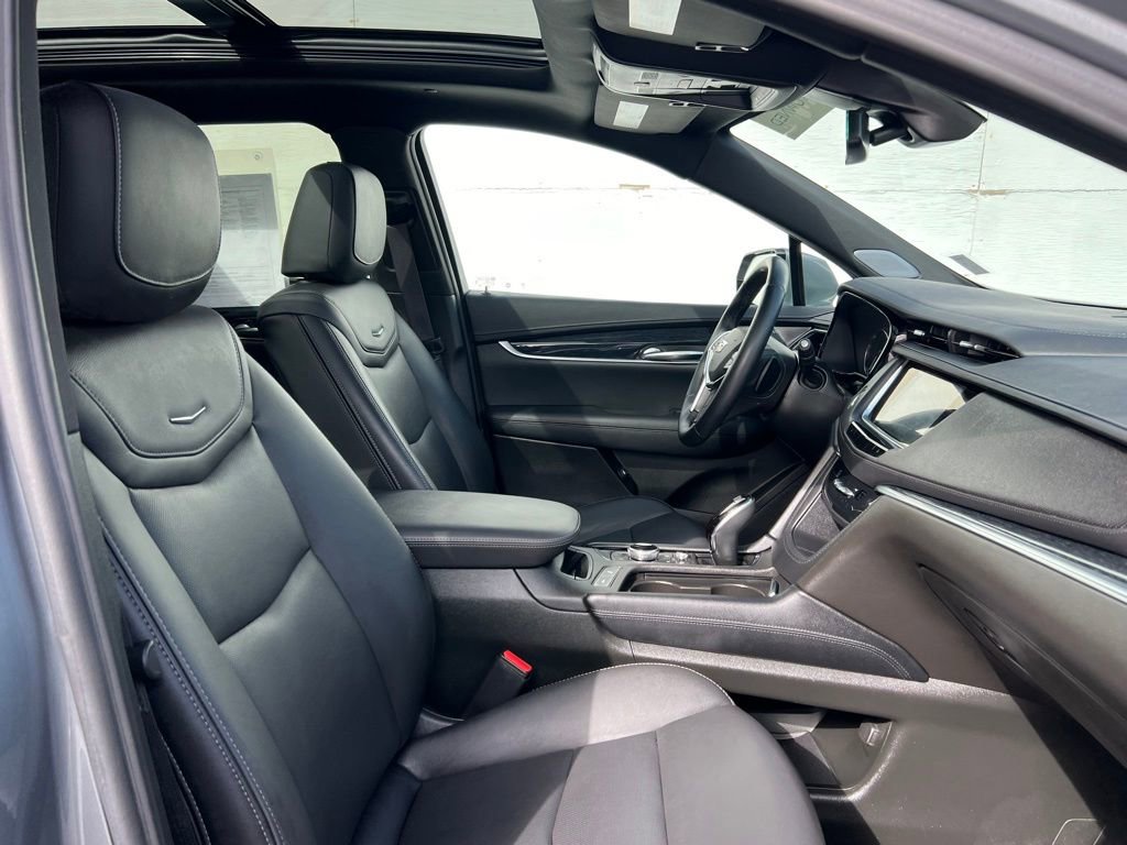Certified 2025 Cadillac XT5 Premium Luxury image 21