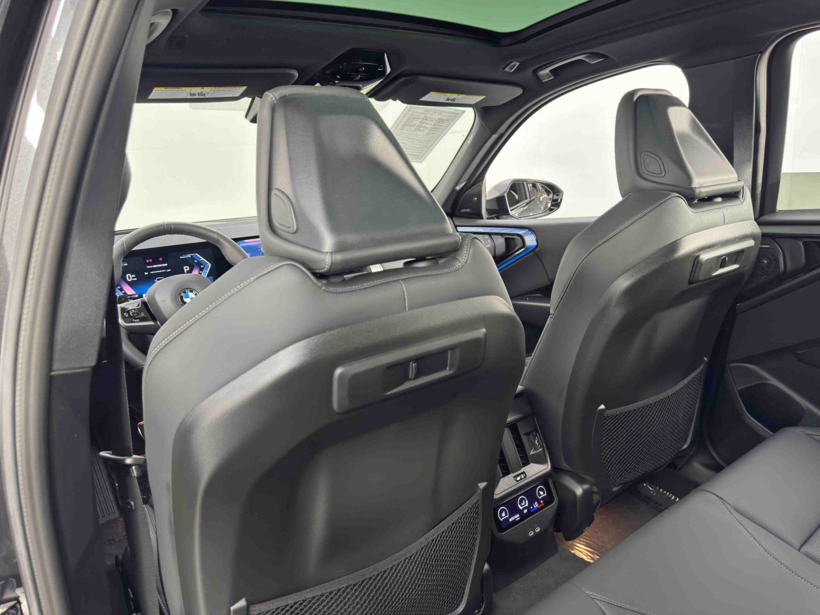 Used 2025 BMW X3 xDrive30i w/ Premium Package image 38