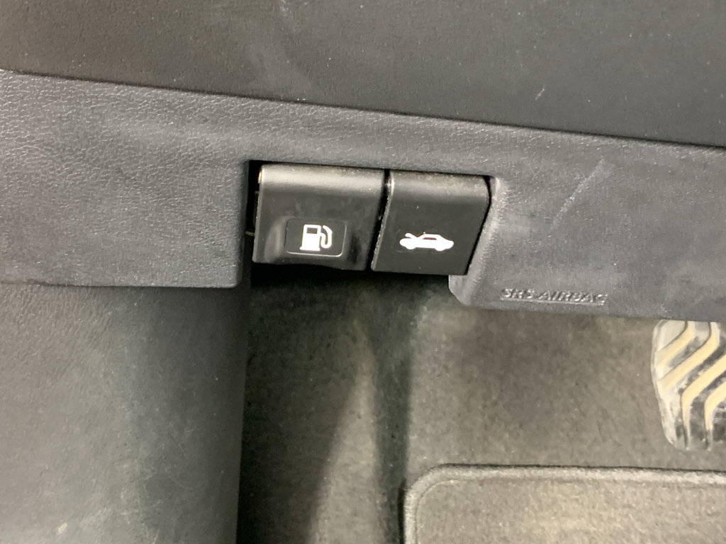 Used 2024 Nissan Versa SR w/ Trunk Package FWD image 16
