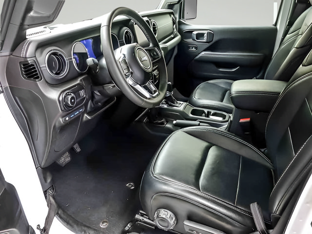 Used 2023 Jeep Wrangler Unlimited Sahara w/ Cold Weather Group AWD/4WD image 9