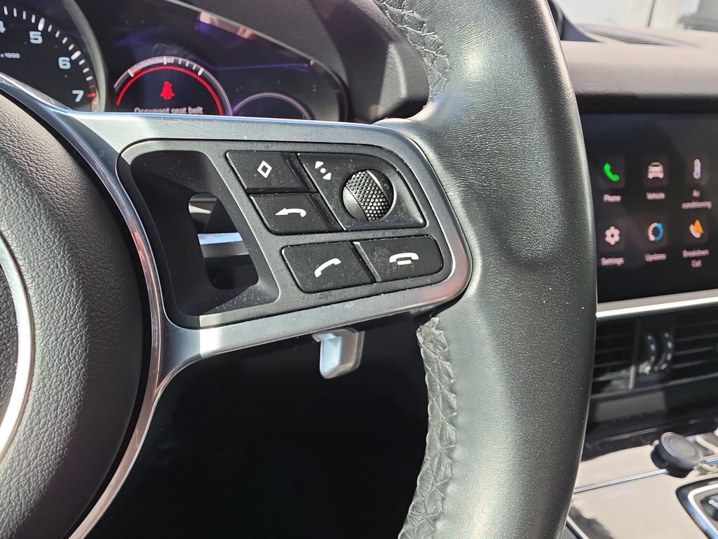 Used 2022 Porsche Cayenne Platinum Edition AWD/4WD image 16