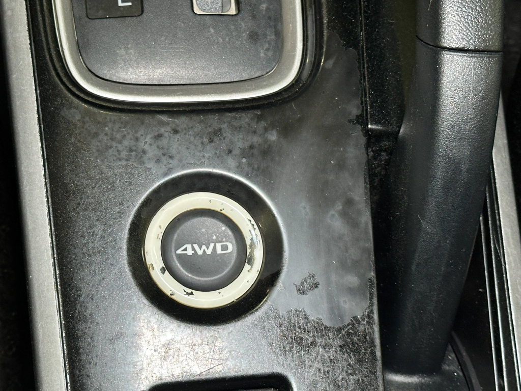 Used 2018 Mitsubishi Outlander AWD image 32