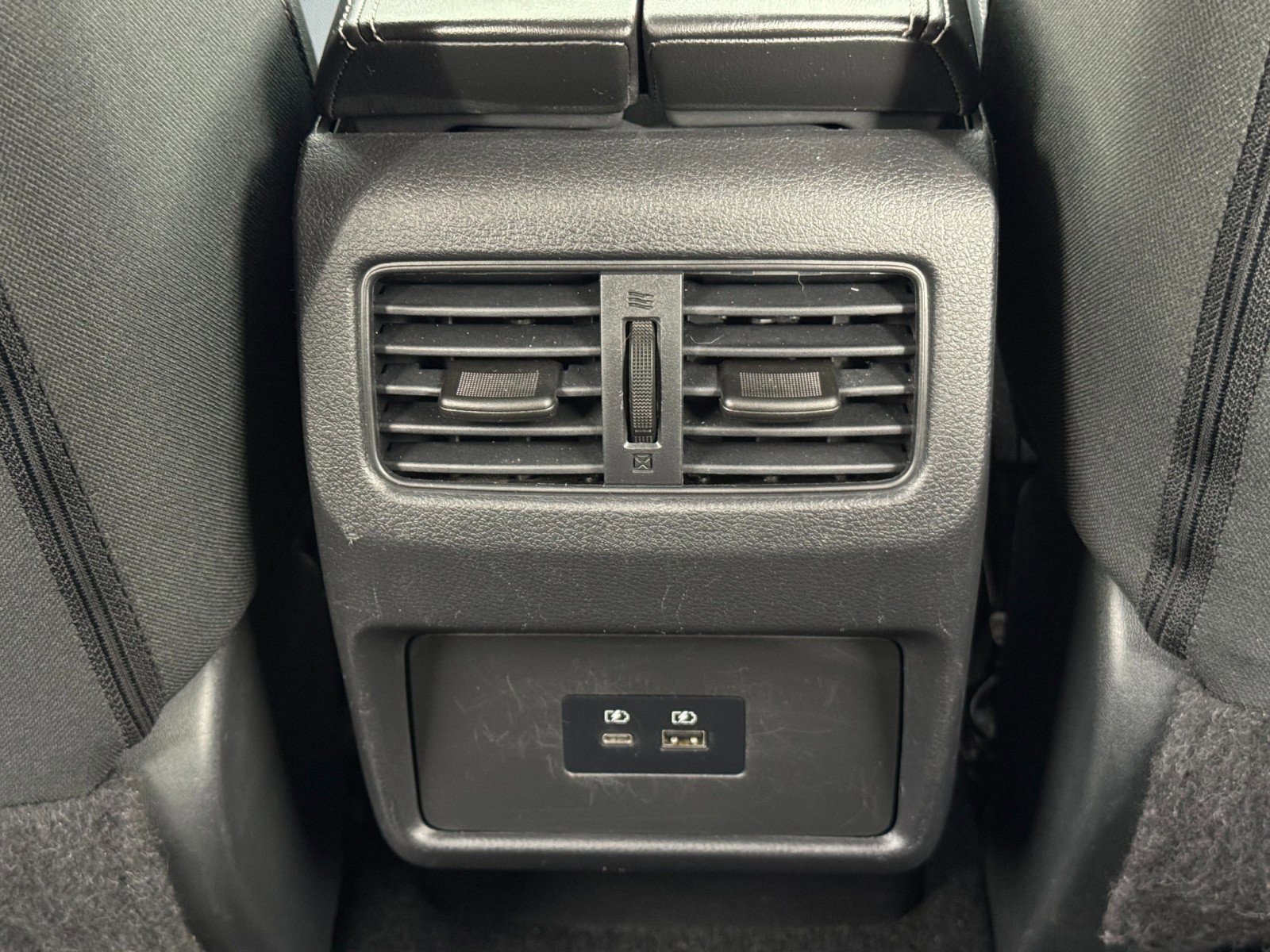 Used 2022 Nissan Rogue SV image 29