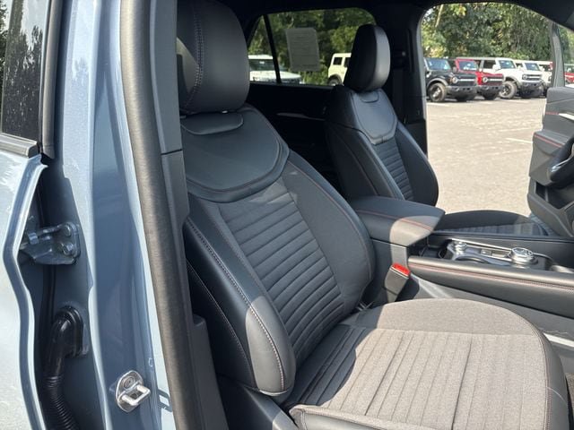 New 2026 Ford Explorer ST-Line w/ ST-Line Street Pack AWD/4WD image 26