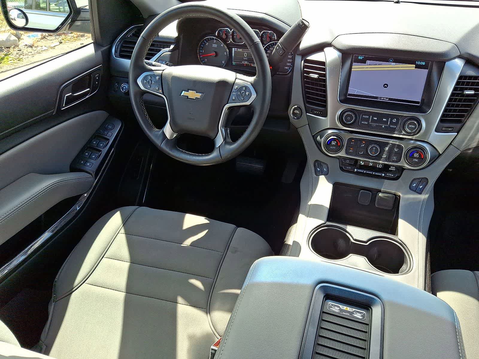 Used 2016 Chevrolet Tahoe LT w/ Luxury Package RWD image 10