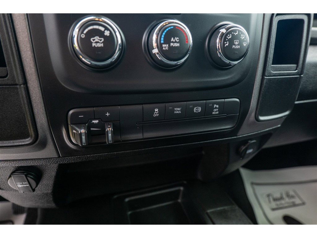 Used 2018 RAM 3500 Tradesman w/ Chrome Appearance Group AWD/4WD image 19