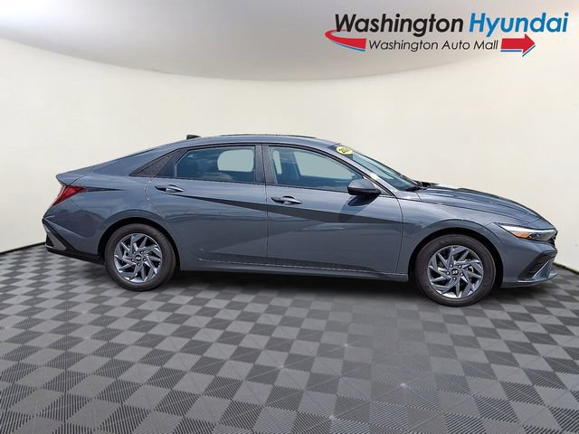Certified 2026 Hyundai Elantra Hybrid FWD image 7