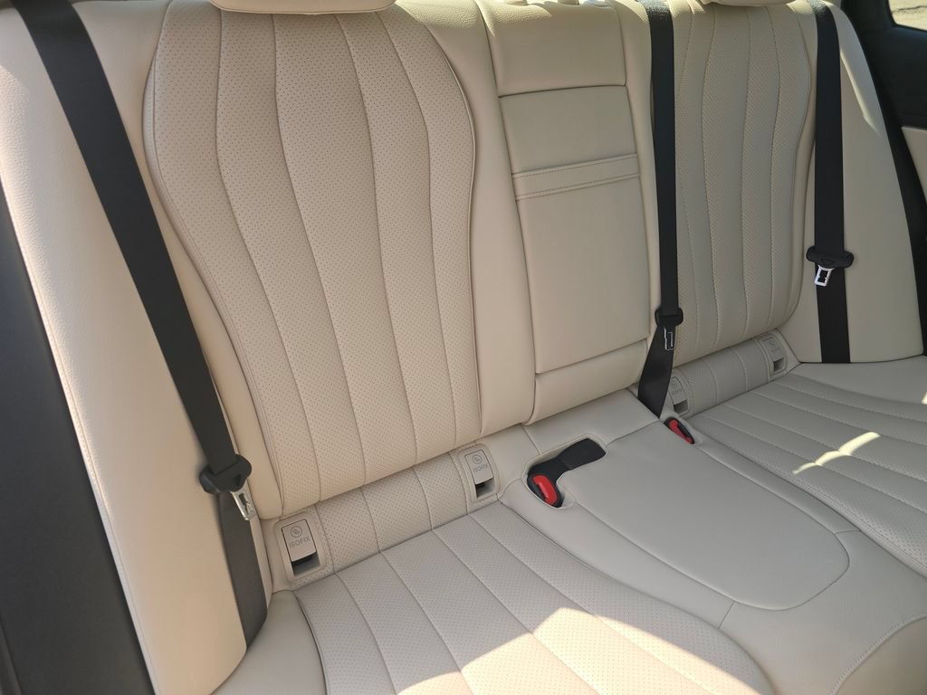 New 2027 Mercedes-Benz E 350 4MATIC Sedan image 22