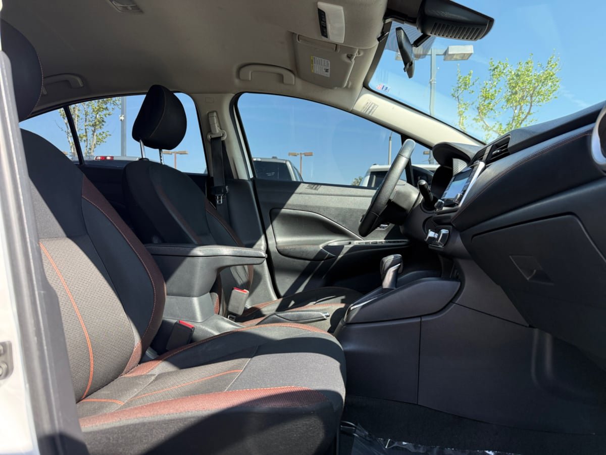 Used 2020 Nissan Versa SR image 17