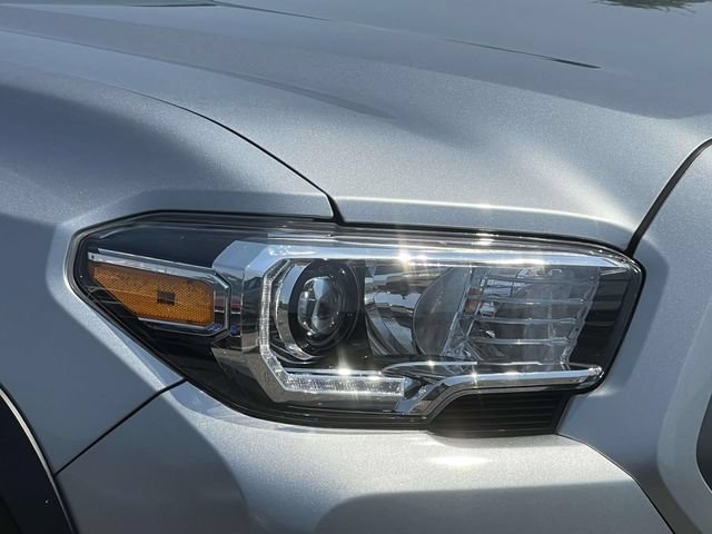 Used 2023 Toyota Tacoma TRD Off-Road AWD/4WD image 10
