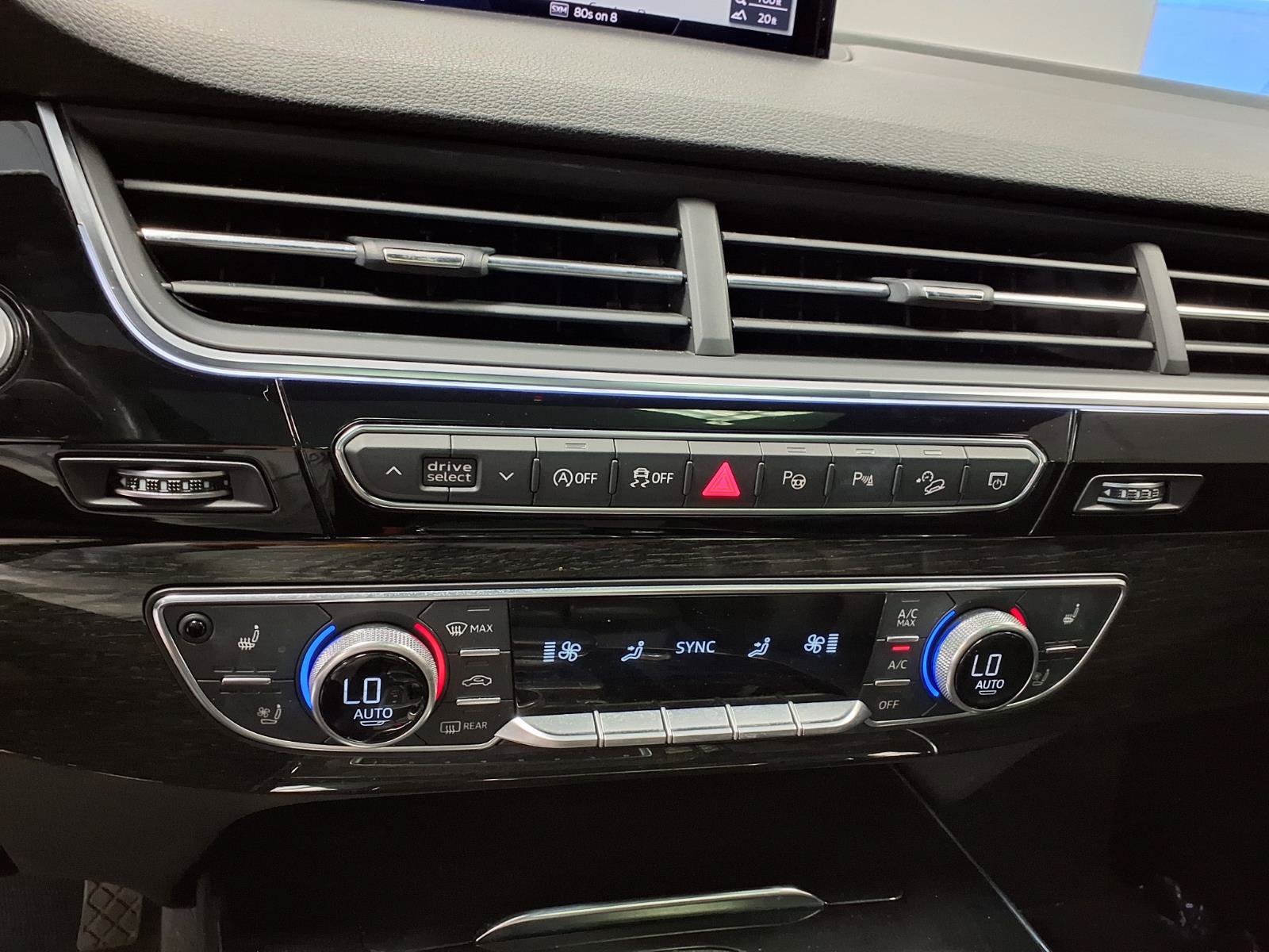 Used 2019 Audi Q7 3.0T Premium Plus w/ Premium Plus Package AWD/4WD image 27