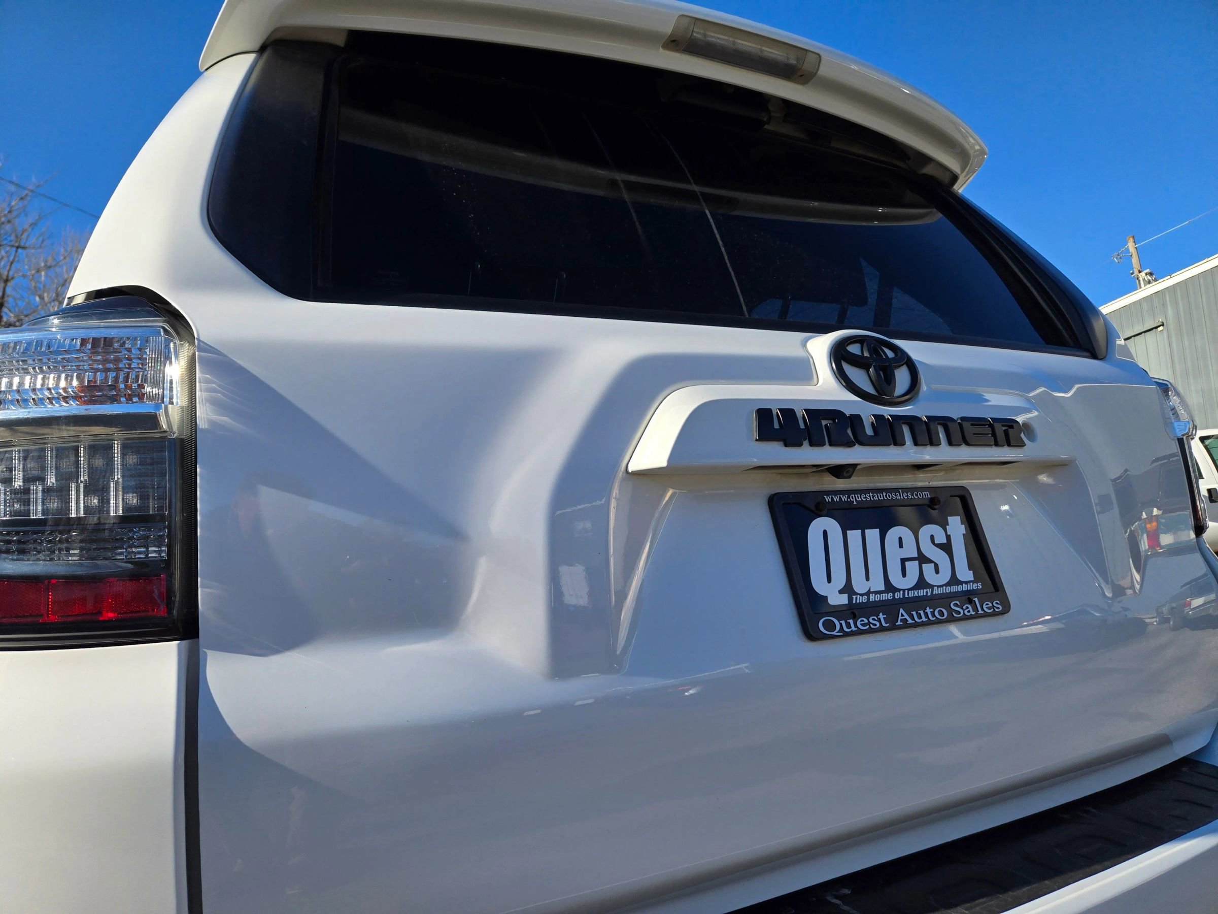 Used 2017 Toyota 4Runner SR5 Premium image 25