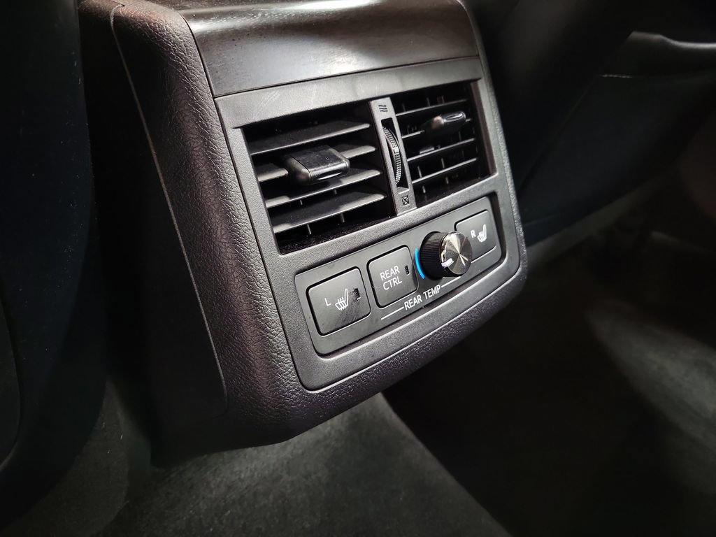 Used 2018 Toyota Avalon Limited w/ All Weather Liner Package FWD image 31