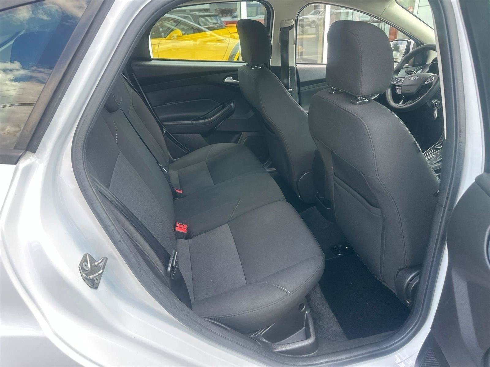 Used 2017 Ford Focus SE FWD image 11