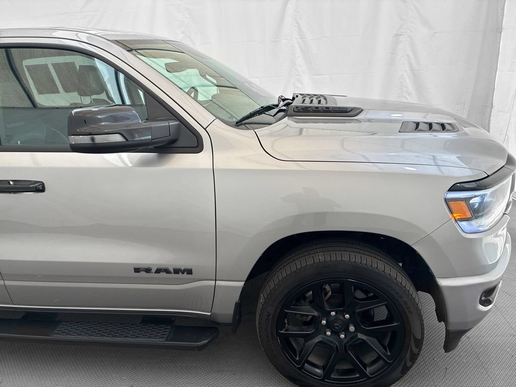 Used 2024 RAM 1500 Laramie AWD/4WD image 9