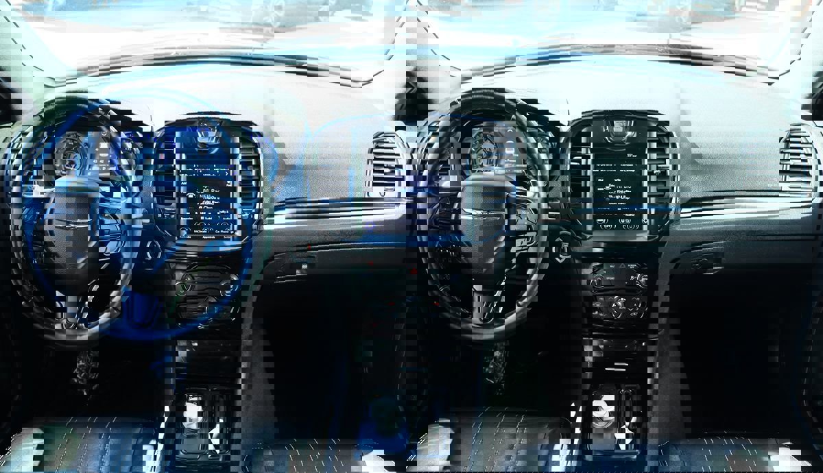 Used 2018 Chrysler 300 S image 32