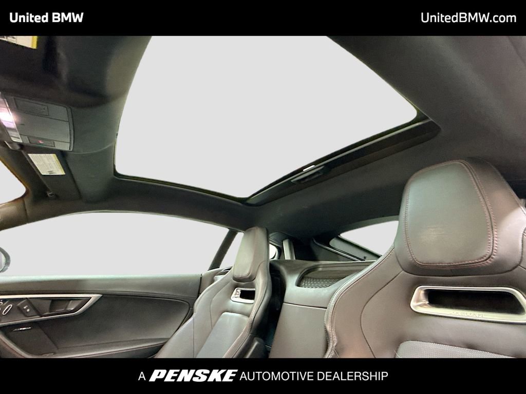 Used 2018 Jaguar F-TYPE Coupe RWD image 12