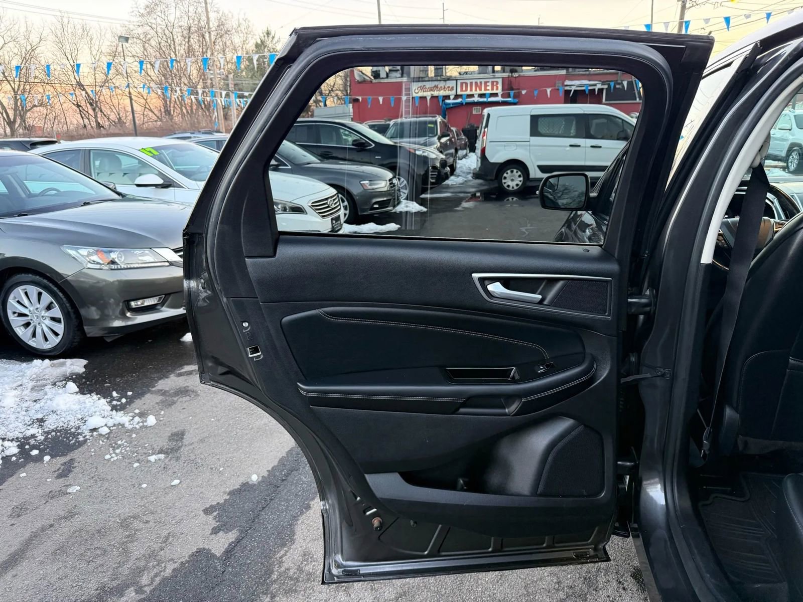 Used 2015 Ford Edge Titanium image 35