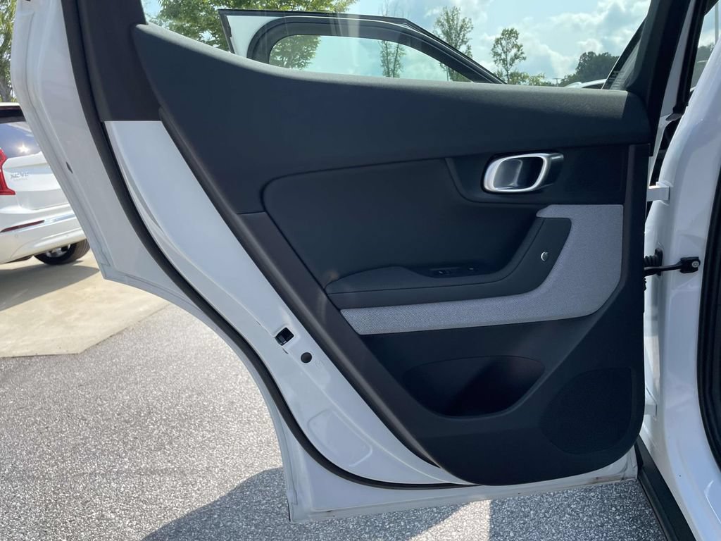 Used 2024 Polestar Polestar 2 AWD/4WD image 2