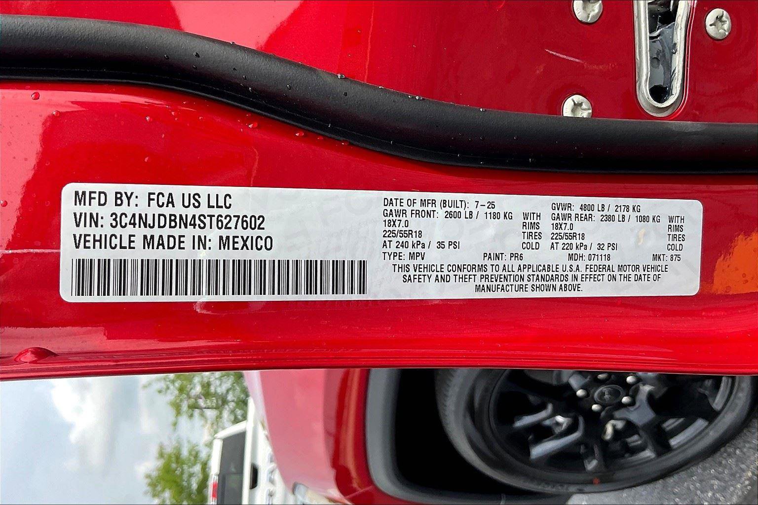 New 2025 Jeep Compass Latitude w/ Sun & Sound Group image 8