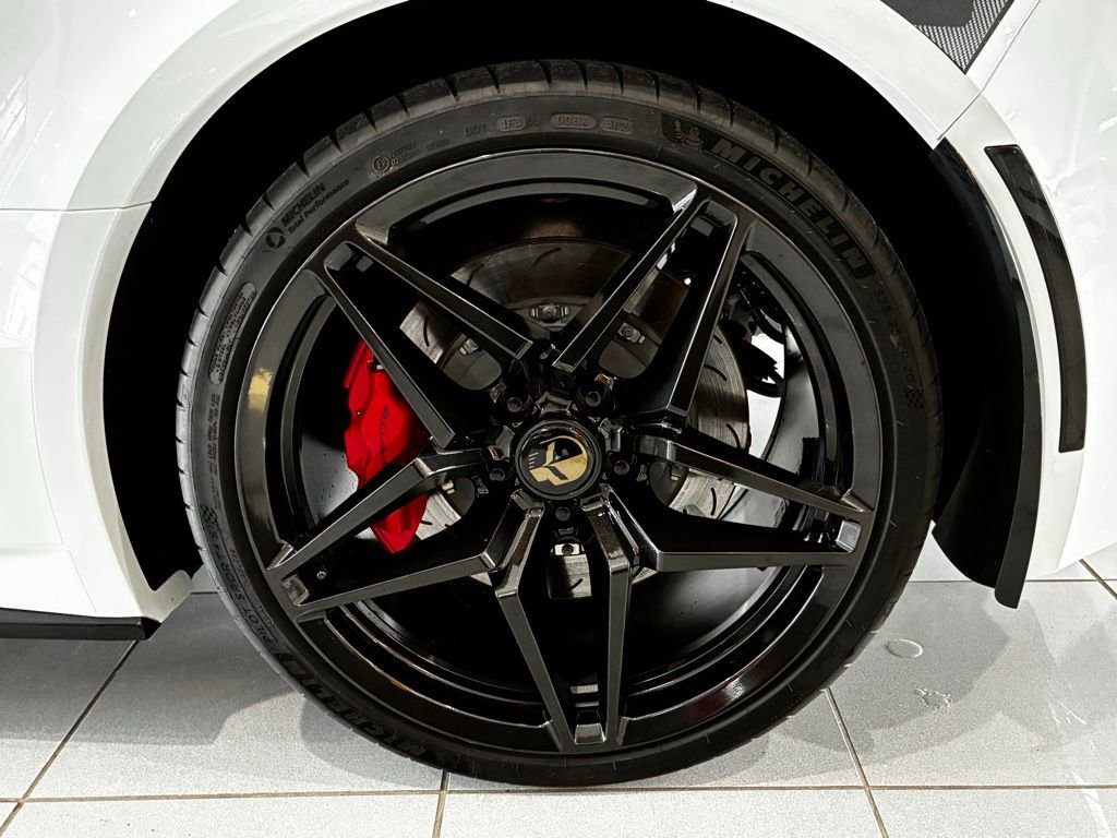Used 2016 Chevrolet Corvette Z06 w/ 3LZ Preferred Equipment Group RWD image 18