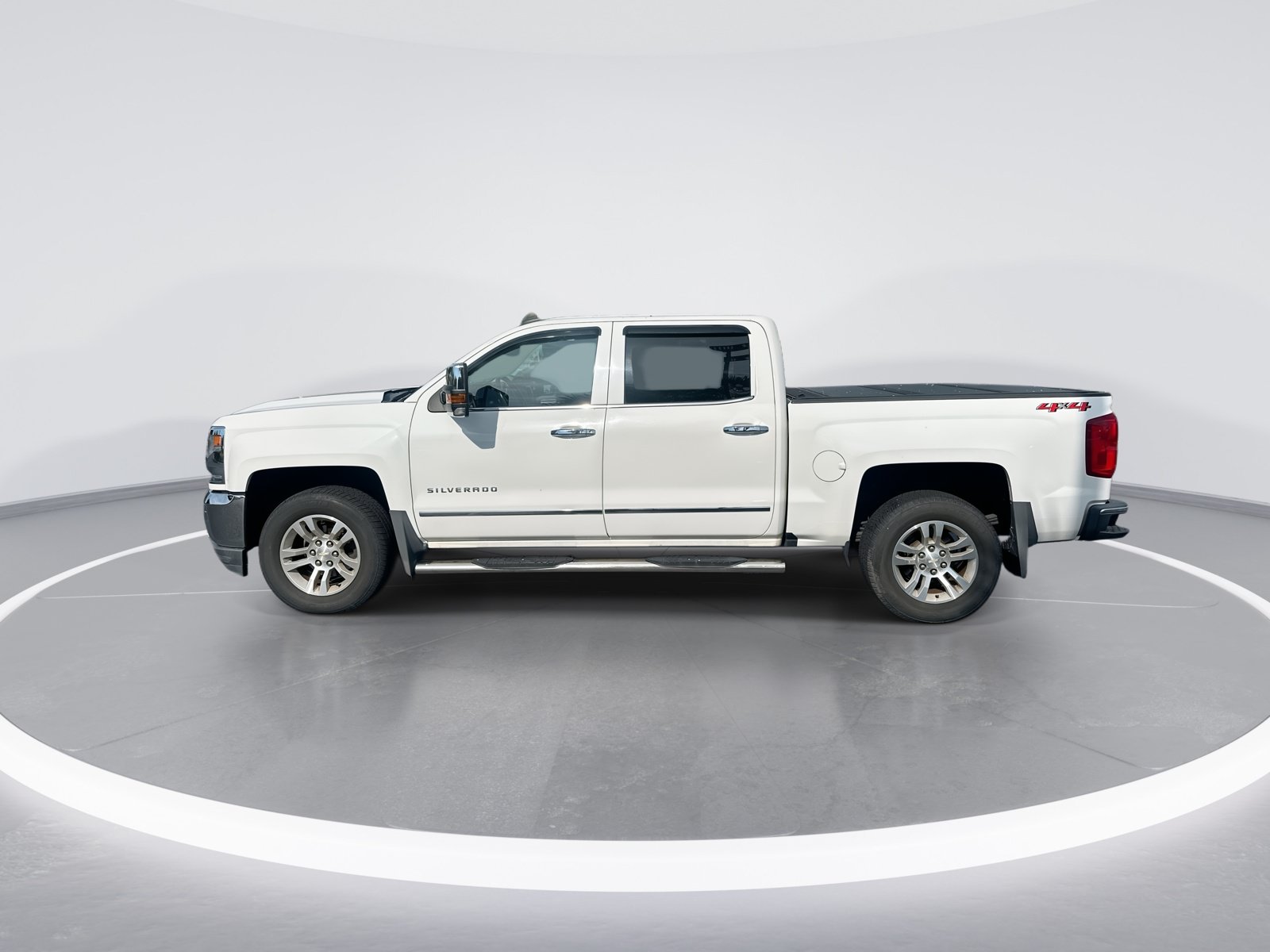 Used 2018 Chevrolet Silverado 1500 LTZ w/ LTZ Plus Package AWD/4WD image 6