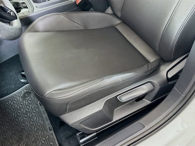 Used 2020 Volkswagen Jetta SE w/ SE Cold Weather Package image 19