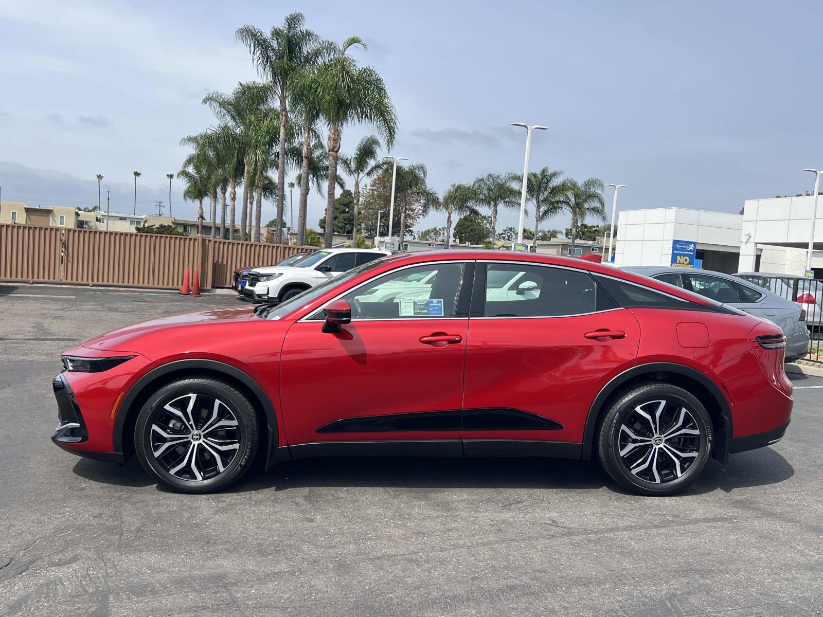 Used 2023 Toyota Crown XLE image 2