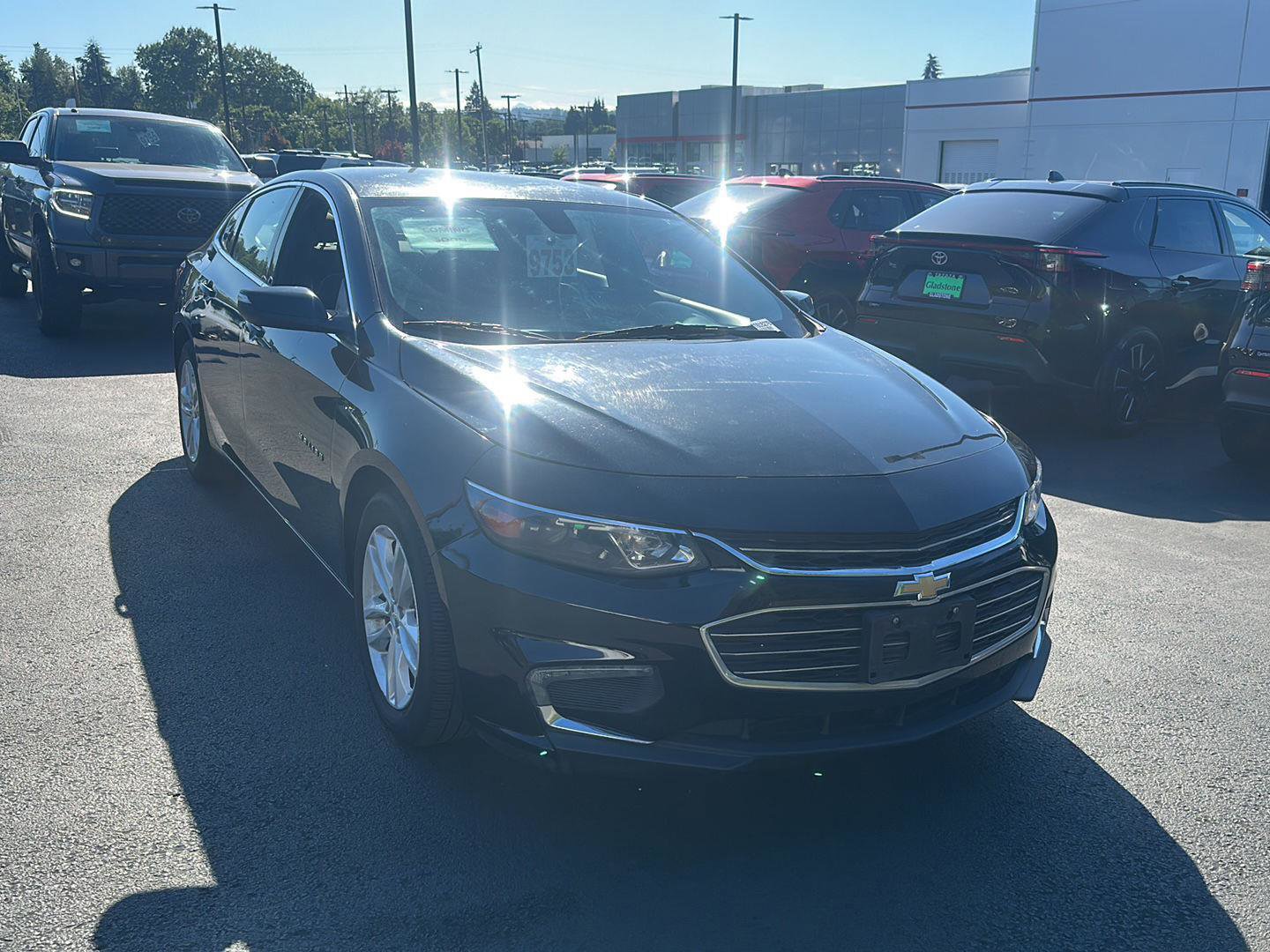 Used 2017 Chevrolet Malibu LT FWD image 5
