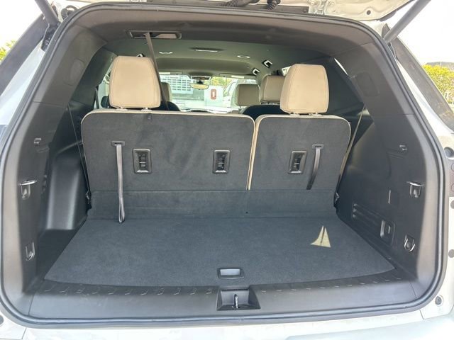 Used 2023 Chevrolet Traverse Premier image 30