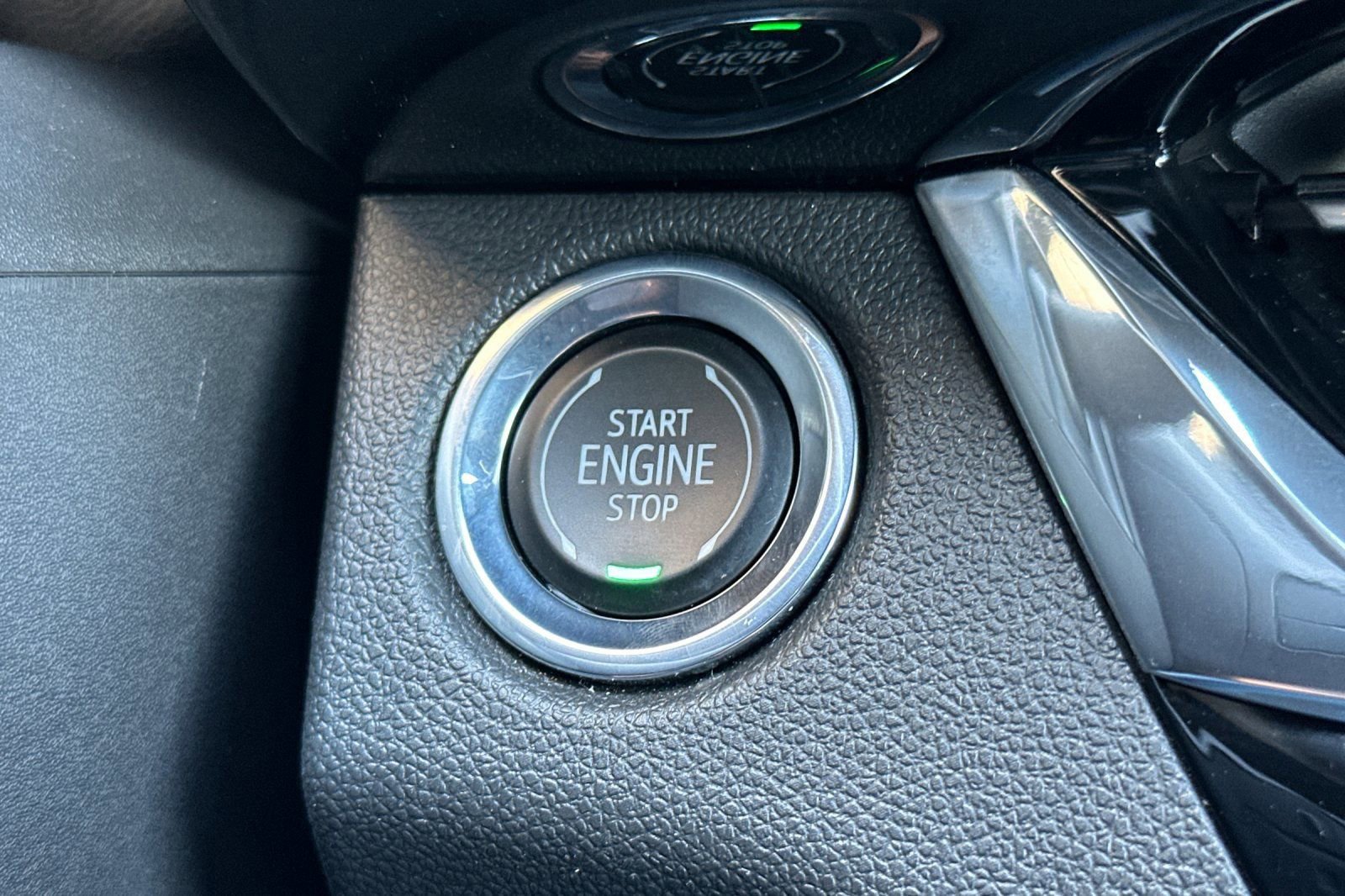 Certified 2025 Buick Envista Sport Touring image 22