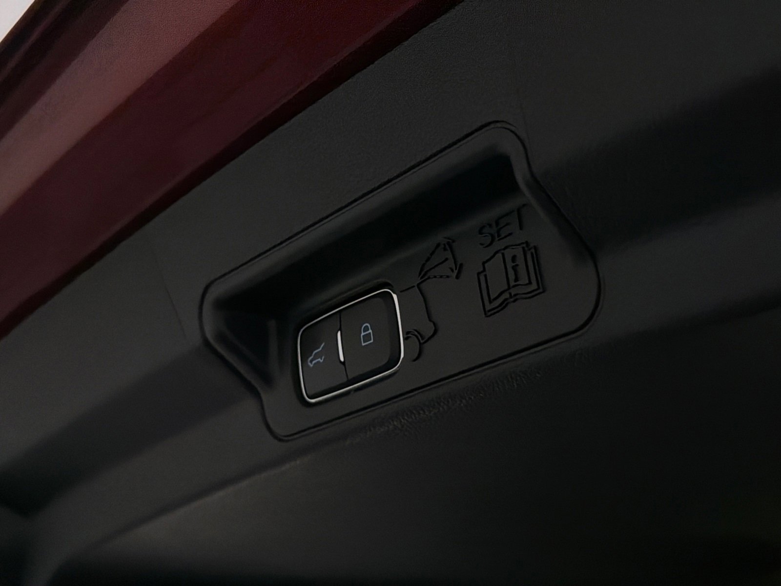 Used 2025 Ford Explorer Platinum w/ Ultimate Package image 8