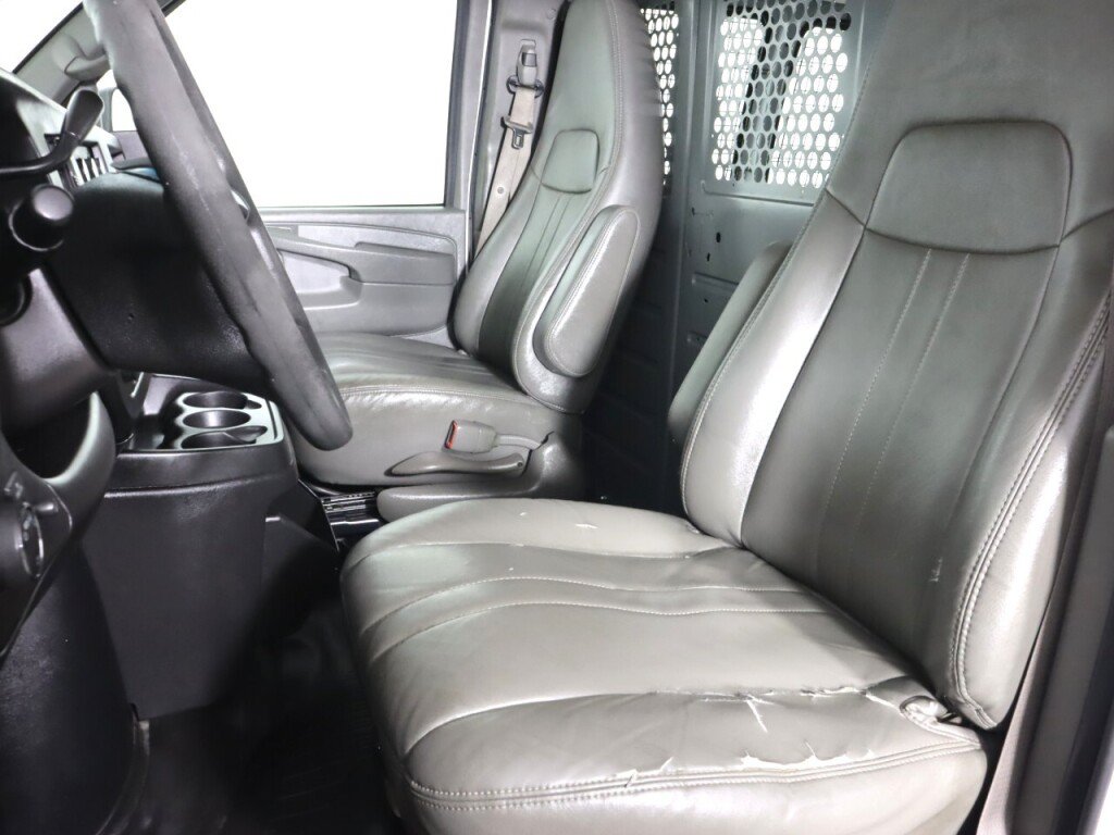 Used 2013 Chevrolet Express 1500 RWD image 21