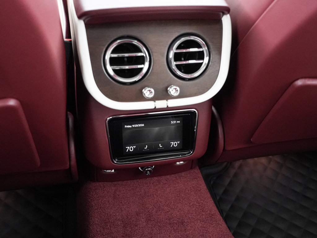 New 2027 Bentley Bentayga AWD/4WD image 31