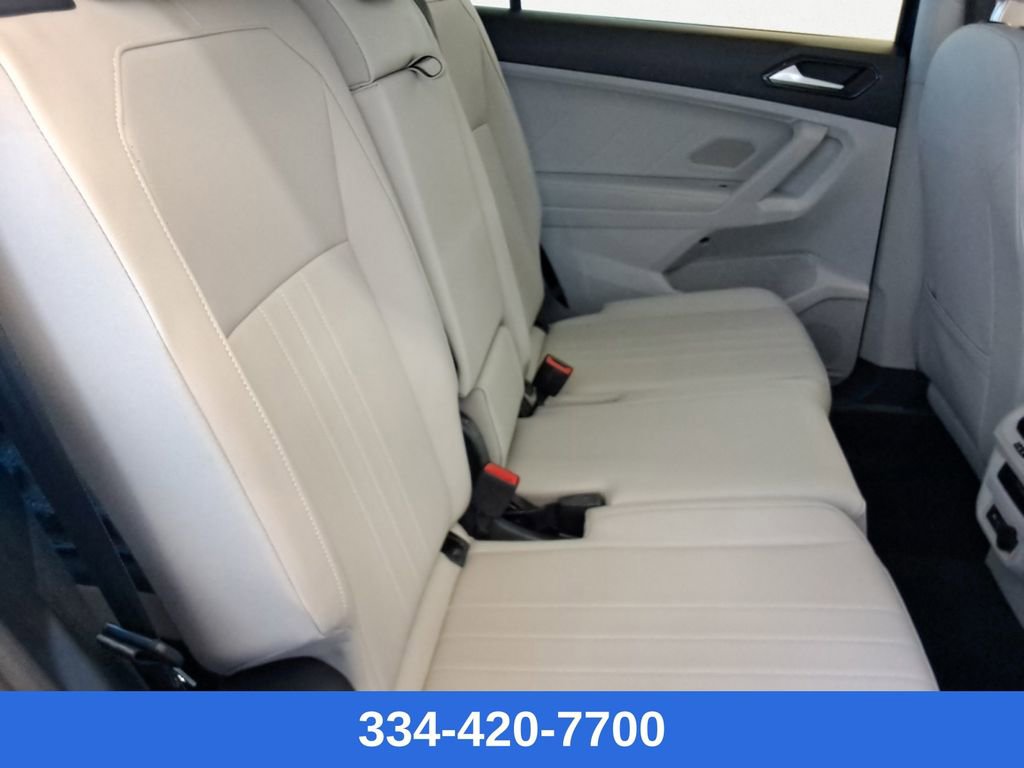 Certified 2022 Volkswagen Tiguan SE image 15