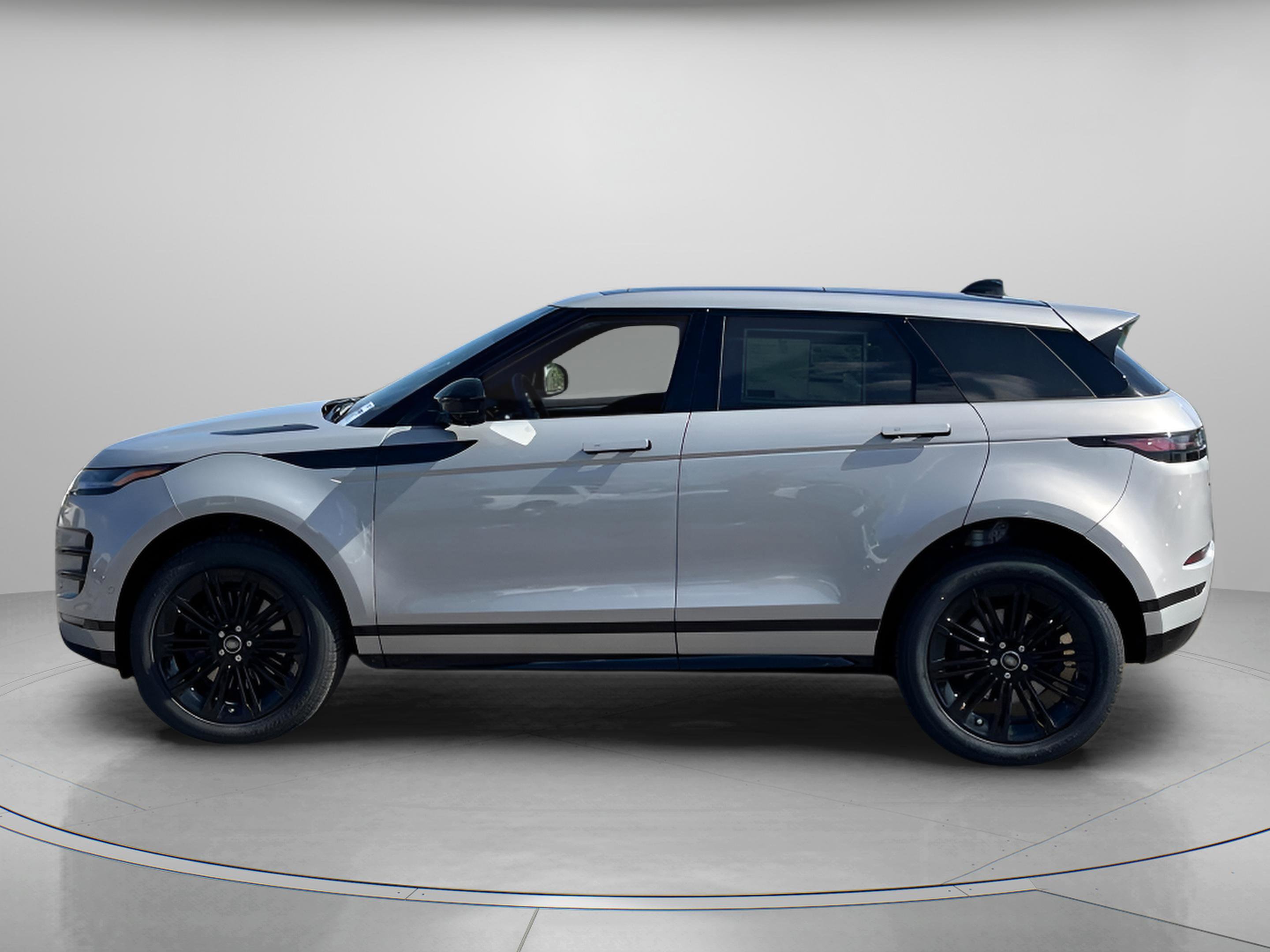 New 2026 Land Rover Range Rover Evoque Dynamic SE image 2